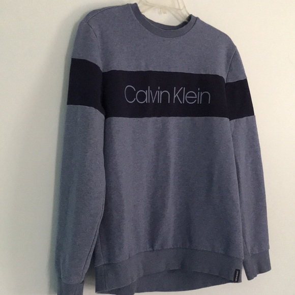 Calvin Klein two-tone blue crewneck sweater, size medium - Picture 2 of 7